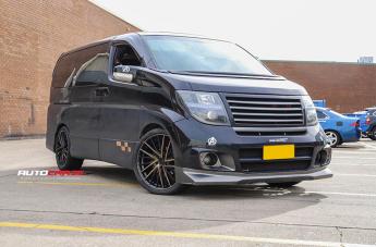 NISSAN ELGRAND NEWTON BLACK MACHINED DARK TINT